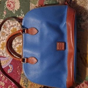 Beautiful Dooney & Bourke Zip Zip Satchel
